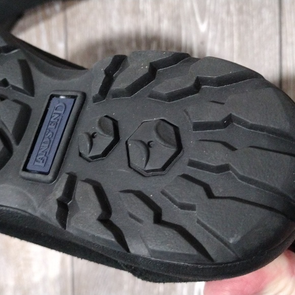 Lands End black suede loafers. Size 7B - Picture 7 of 11